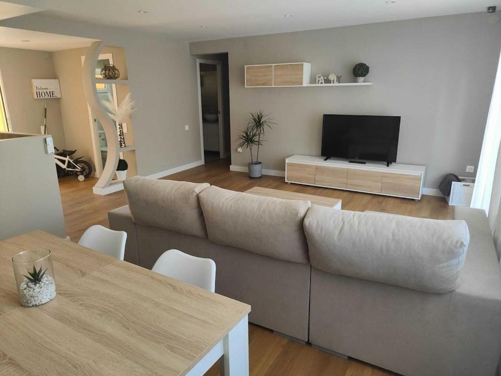 Superbe Appartement Terrasse Entierement Renove Au Bord De L'Ebre Deltebre Exteriör bild